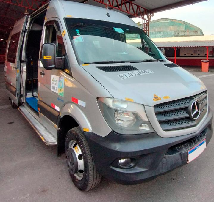 MERCEDES-BENZ 0  SPRINTER 415 COM AR TETO LUXO