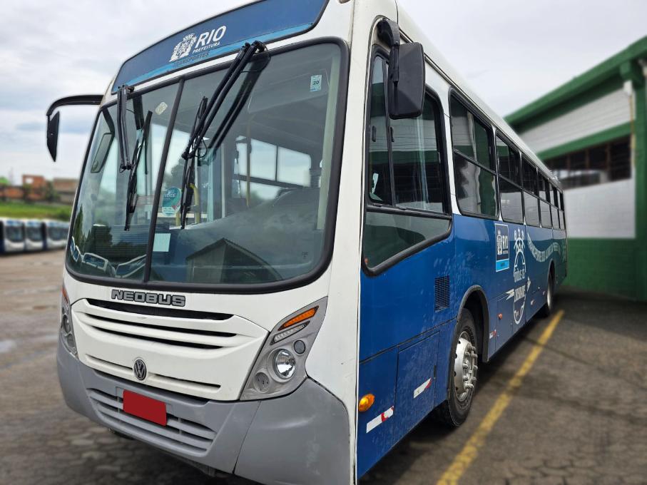 VOLKSWAGEN VW17.230  NEOBUS MEGA PLUS COM AR E ELEVADOR 47L 02P VC